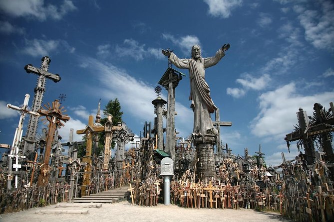 2 countries! Hill of Crosses, Rundale Palace and Bauska castle - Key Points at a Glance