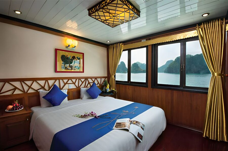 2-Day Royal Palace Ha Long Bay & Ti Top Island Cruise - What the Royal Palace cruise is really like