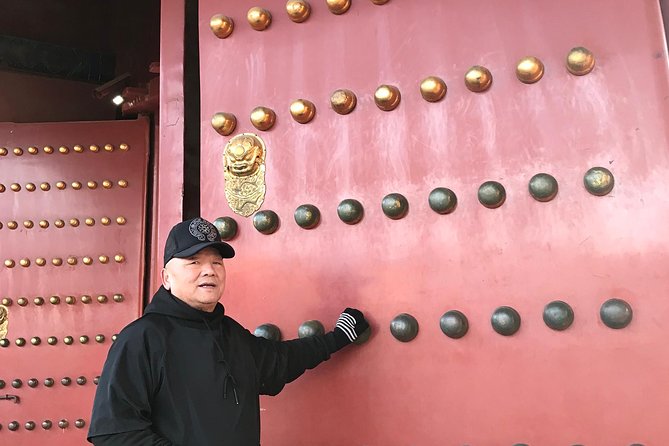 2-Hour Beijing Private Forbidden City Tour: History & Highlights - What the guides add to the buildings