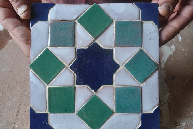2 hours Craft workshop "The Alhambra with your hands" - A Hands-On Way to See the Alhambra