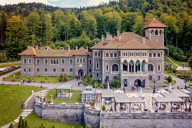 3 Castle:Peles ,Bran,Cantacuzino Tour from Brasov /Hotel pickup - What the guides add to the experience