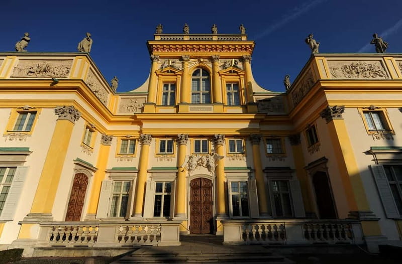 3-hour: Palace of King Jan Sobieski in Wilanow/inc. Pick-up/ - How the audio guide shapes the visit