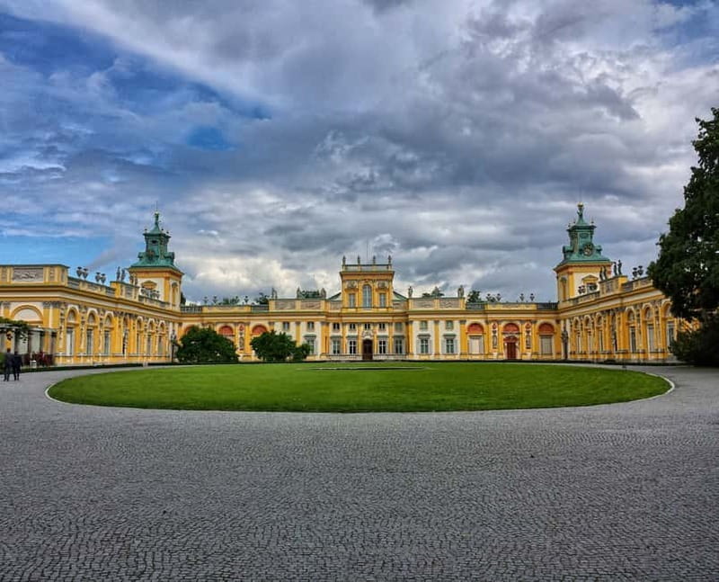 3-hour: Palace of King Jan Sobieski in Wilanow/inc. Pick-up/ - The royal rooms and the story behind the objects