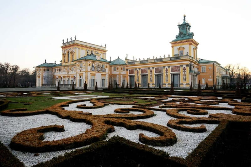 3-hour: Palace of King Jan Sobieski in Wilanow/inc. Pick-up/ - Why the Baroque gardens complete the visit