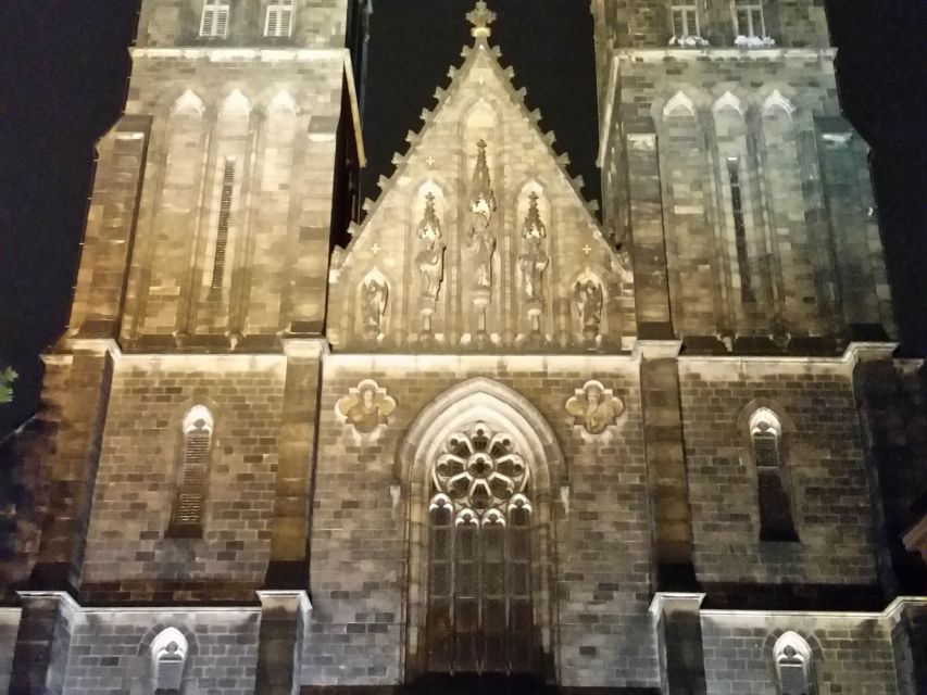 3-Hour Prague Castle & Interiors Tour - The walk down through Lesser Town