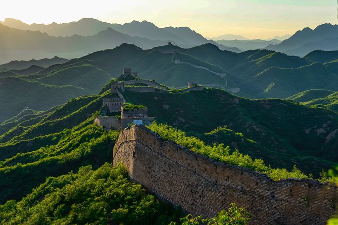 4-Day Private Tour of Beijing: Great Wall, Forbidden City, Tiananmen Square and Peking Duck Dinner - A hutong walk and Beijing acrobatics