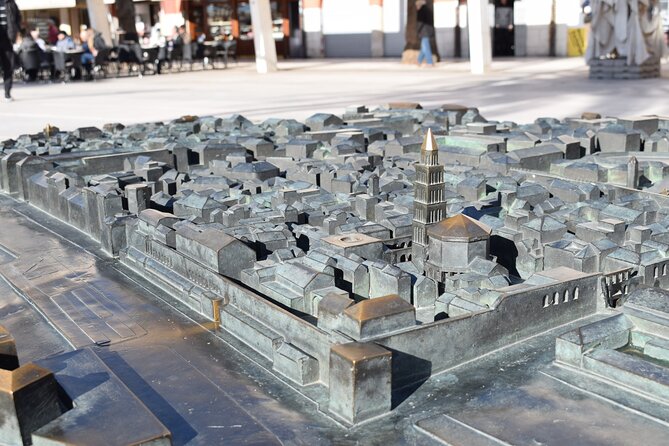 90-min Diocletian Palace Walking Tour - The Golden Gate, Vestibul, and Gregory of Nin
