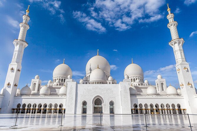 Abu Dhabi City Tour from Dubai: Qasr Al Watan, Emirates Palace, Mosque - Qasr Al Watan brings the palace interiors into view