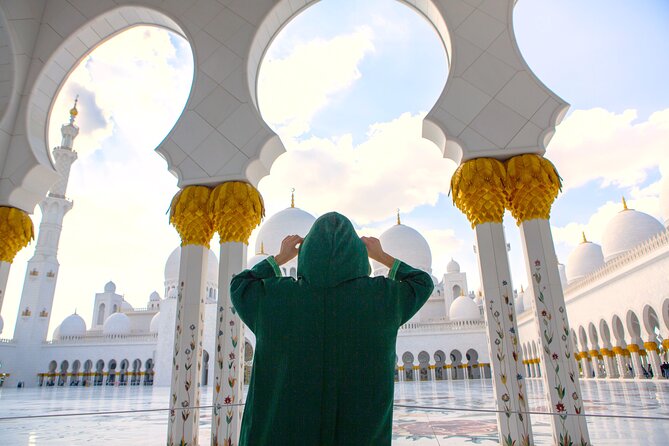 Abu Dhabi City Tour: Grand Mosque, Palace, Souk, Louvre & Ferrari - One private day across Abu Dhabi