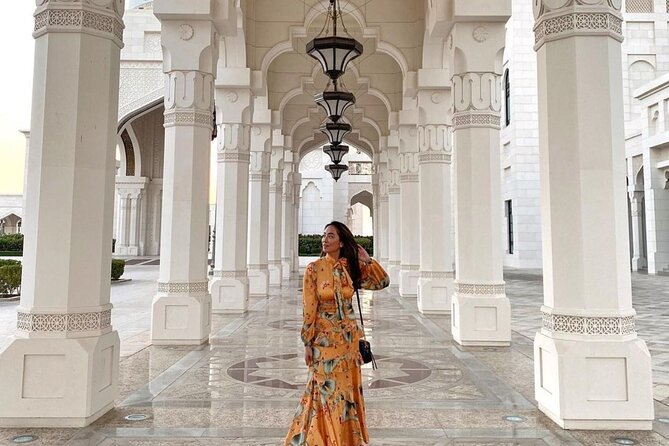 Abu Dhabi City Tour of Grand Mosque, Palace, Louvre, and Ferrari - Etihad Towers and the royal rooms of Qasr Al Watan