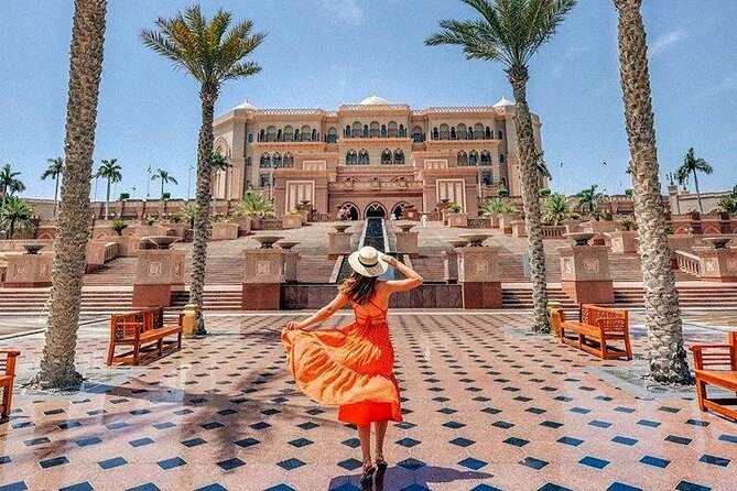 Abu Dhabi City Tour of Grand Mosque, Palace, Louvre, and Ferrari - Lunch and free time at Yas Mall