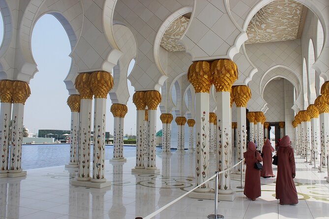 Abu Dhabi City Tour of Grand Mosque, Palace, Louvre, and Ferrari - Louvre Abu Dhabi and Saadiyat Island