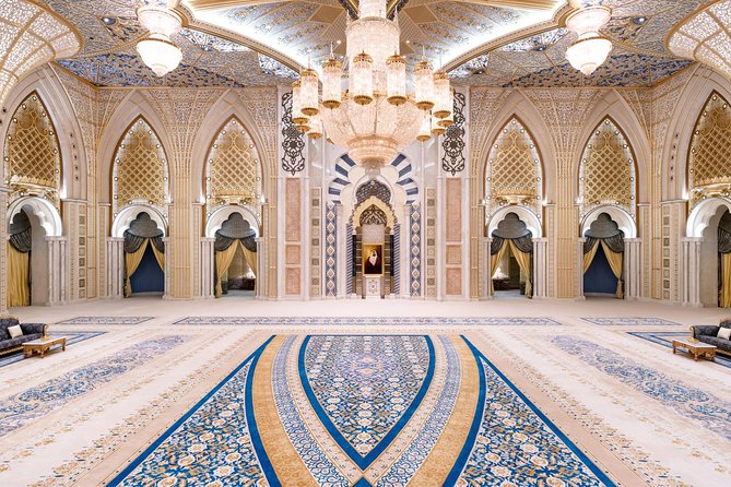 Abu Dhabi Tour: Grand Mosque, Heritage Village, Emirates Palace & Qasr Al Watan - Sheikh Zayed Grand Mosque: allow the full two hours