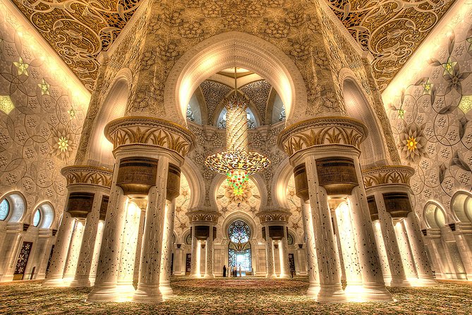 Abu Dhabi Tour: Grand Mosque, Heritage Village, Emirates Palace & Qasr Al Watan - Emirates Palace: grand from the outside, less certain inside