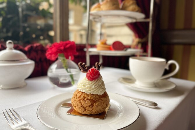 Afternoon Tea at The Rubens at the Palace, Buckingham Palace - Choosing tea, Champagne, or a children’s menu