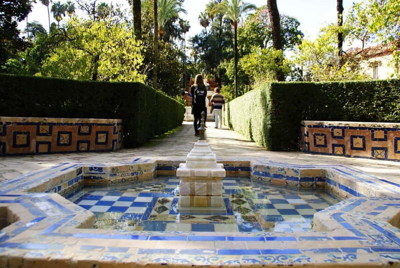 Alcazar & Cathedral of Seville Exclusive Group max. 9 guests - Who should book this tour