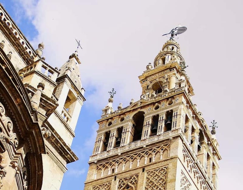 Alcazar & Cathedral of Seville Exclusive Group max. 9 guests - Seville Cathedral: art, chapels, and royal ambition