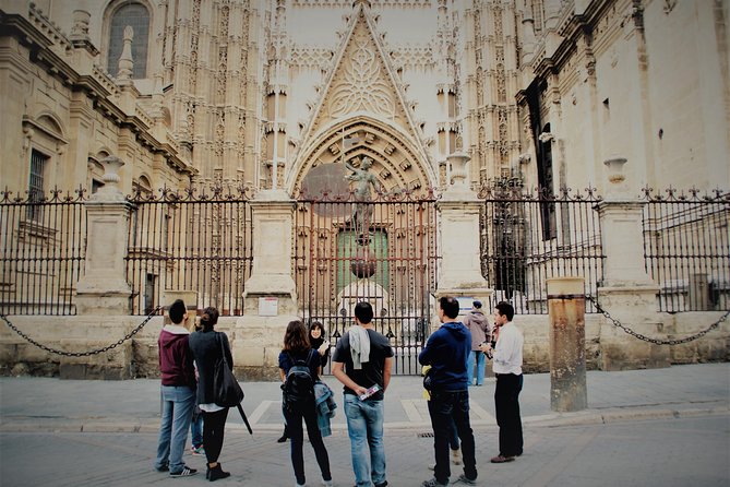 Alcazar & Cathedral of Seville Exclusive Group, max. 9 travelers - Seville Cathedral: a vast church and art museum