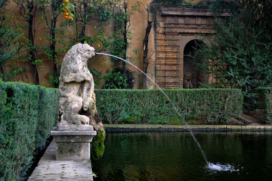 Alcázar of Seville Skip-the-Line Tickets and Guided Tour - Why the Alcázar deserves a guided visit