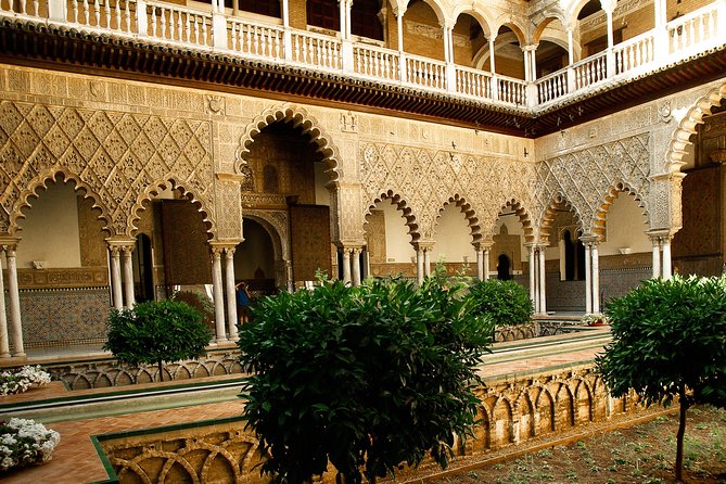 Alcazar of Seville Tour with Skip the Line Ticket - How much history is useful?