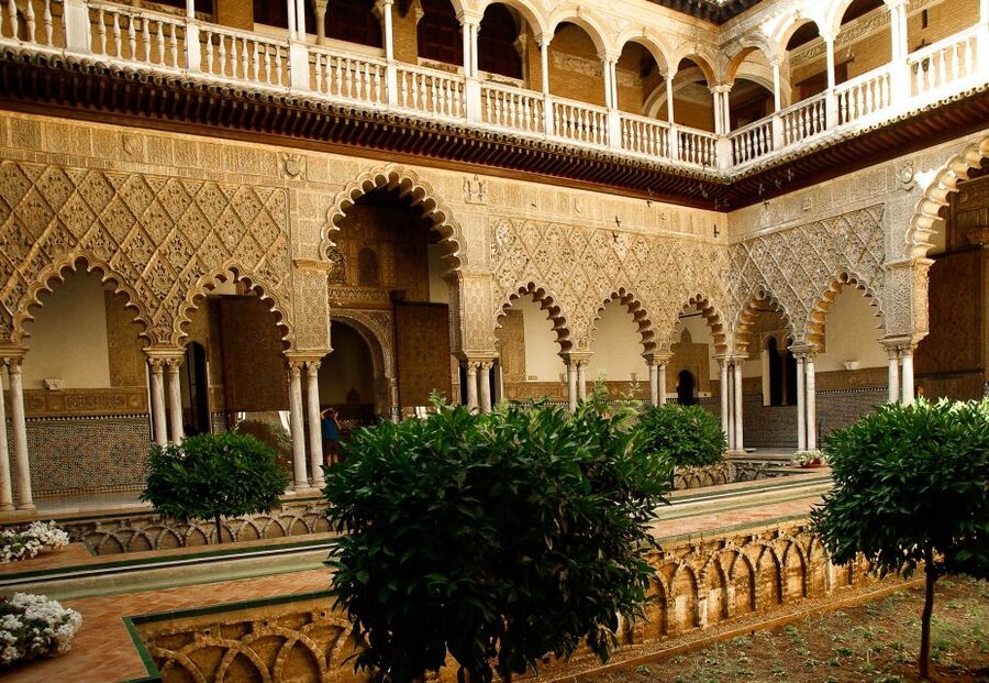 Alcazar of Seville VIP Tour - Meeting at Plaza del Triunfo