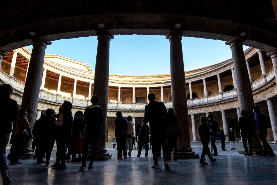 Alhambra and Albaicín Full-Day Private Tour from Seville - A Private Ride From Seville to Granada