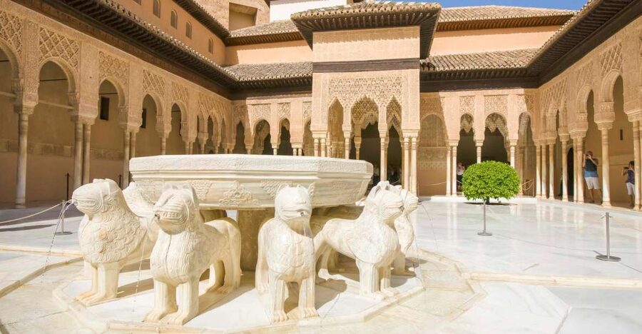 Alhambra and Albaicín Full-Day Private Tour from Seville - Inside the Alhambra’s Nasrid Palaces