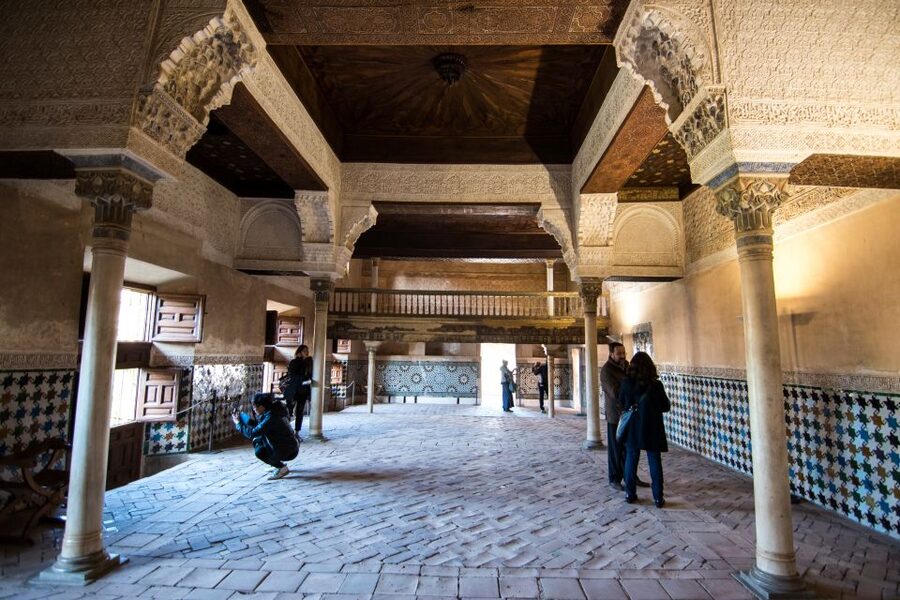 Alhambra and Albaicín Full-Day Private Tour from Seville - Alcazaba Fortress and Palace of Charles V