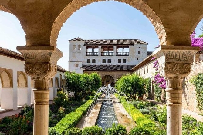 Alhambra and Generalife Skip-the-Line Ticket with Guide - Starting at Paseo de la Sabica 32