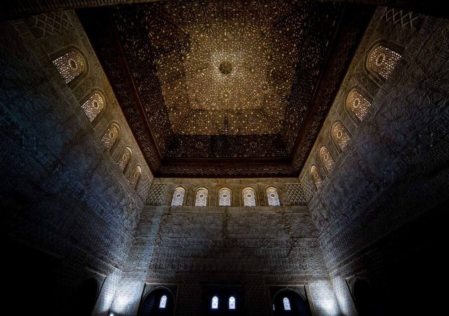 Alhambra & Generalife: Exclusive 3 hours Private Tour - The Alcazaba and views toward the Albaycin