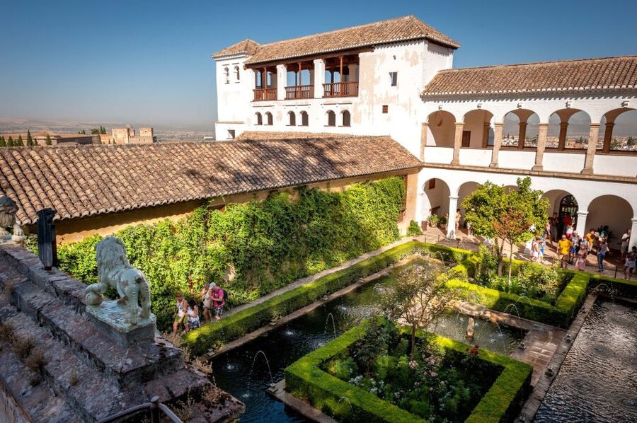 Alhambra & Generalife Tour including Transport & Admission - Practical details that can save your morning or afternoon
