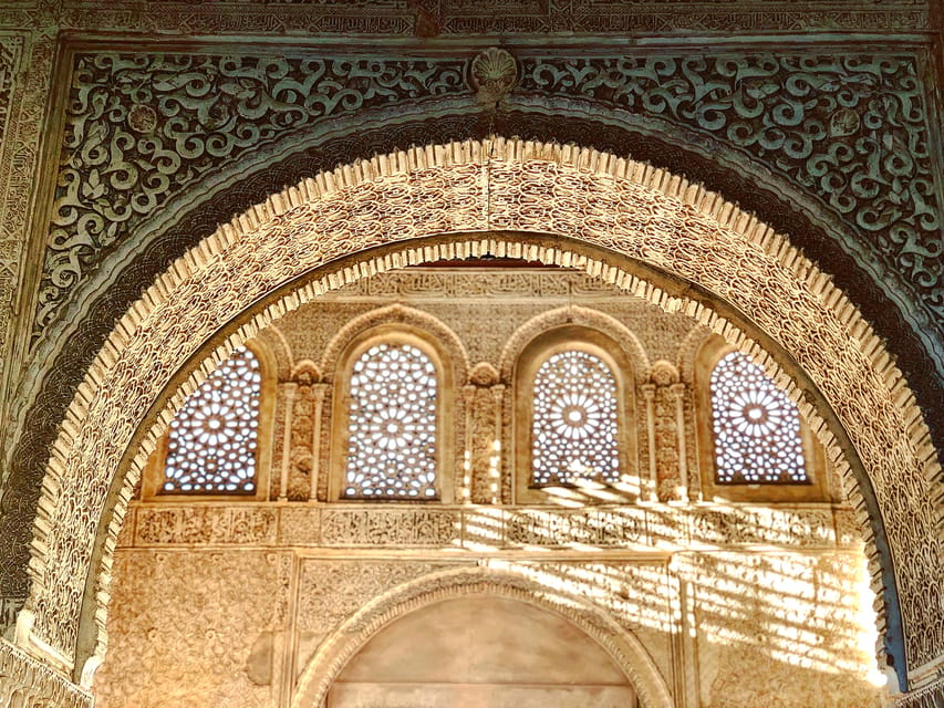 Alhambra: Guided Private Tour with Fast-Track Entry - Charles V Palace: a sharp change in style