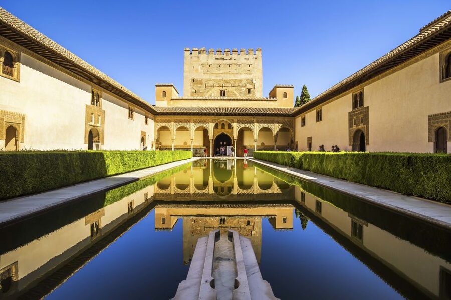 Alhambra, Nasrid Palaces and Albaicin Tour - Walking the Albaicín’s old streets