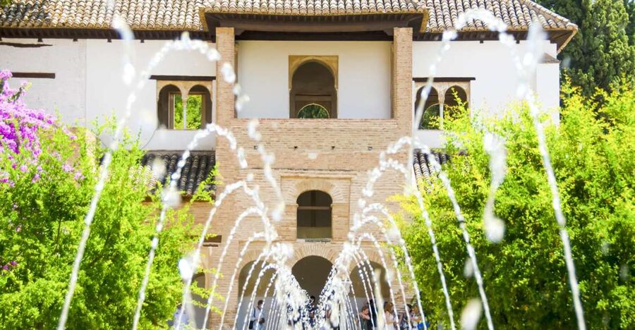 Alhambra, Nasrid Palaces and Albaicin Tour - The Alcazaba, where Granada’s military power began