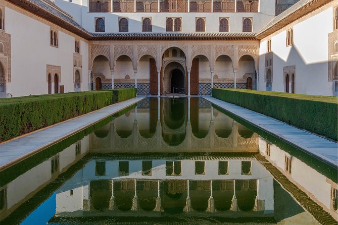 Alhambra Skip-the-line Private Tour including Nasrid Palaces - Nasrid Palaces: the essential final hour