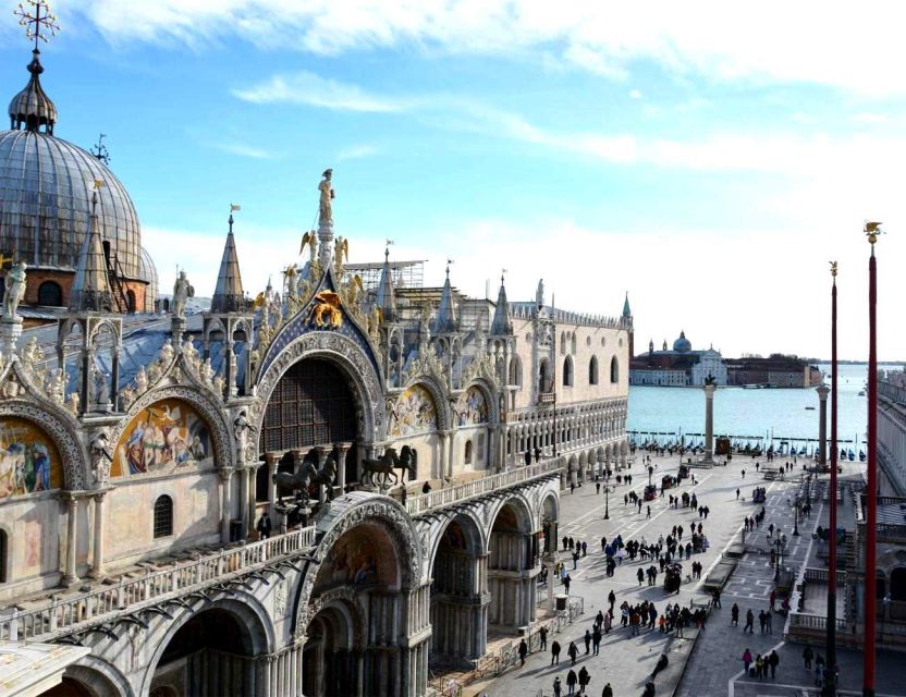 All-Inclusive Tour: Doge Palace, St Mark's Basilica & Square - Guide quality and group size