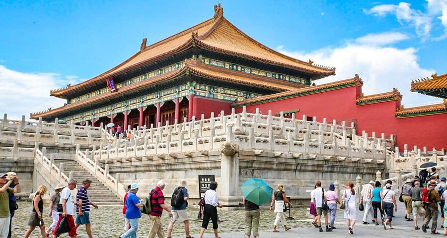 All-Inclusive Tour: Tiananmen Sq, Forbidden City, Great Wall - What the guide adds to a packed itinerary