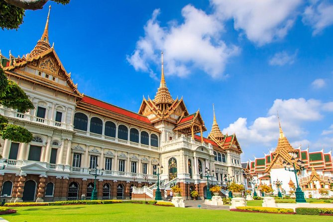 Amazing Bangkok Tour with Grand Palace, Emerald Buddha & Wat Arun - Entering the Grand Palace after one hour of royal history