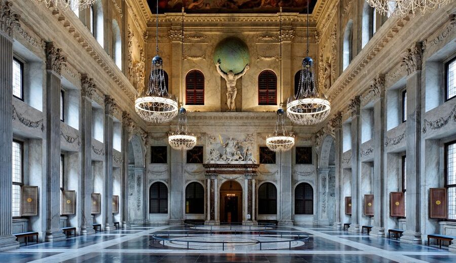 Amsterdam: Royal Palace Entry Ticket + Audio guide - Access, stairs, and family comfort