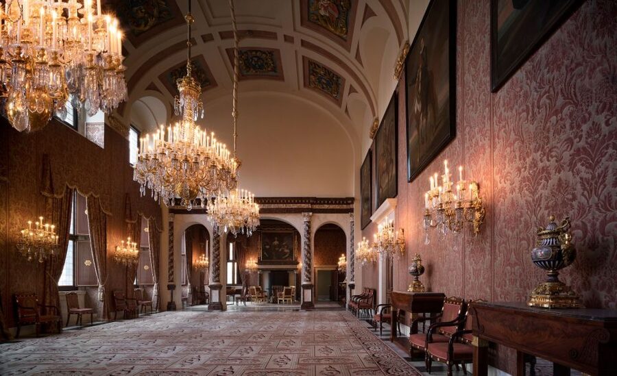 Amsterdam: Royal Palace Entry Ticket + Audio guide - Dutch Golden Age paintings and sculpture