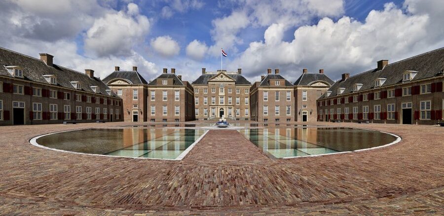 Apeldoorn: Het Loo Palace Entry Ticket - The baroque gardens of Willem and Mary