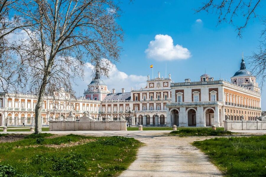 Aranjuez: Fast-Track Entry to the Royal Palace - The Palace Exterior: Brick, Limestone, and Royal Scale