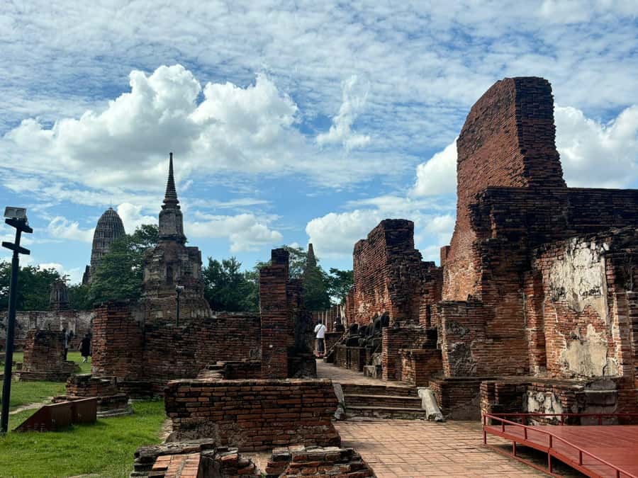 Ayutthaya Full-Day Tour with Bang Pa In (Summer Palace) - Bang Pa In Royal Palace and its gardens