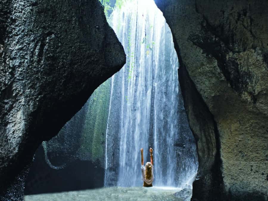 Bali: Lempuyang Temple, Water Palace, and Waterfall Tour. - Rice terraces and Bali’s subak tradition