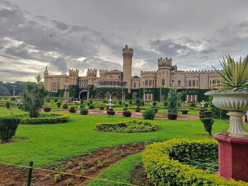 Bangalore City Tour: Lalbagh, Tipu Palace & Bull Temple - Key points at a glance