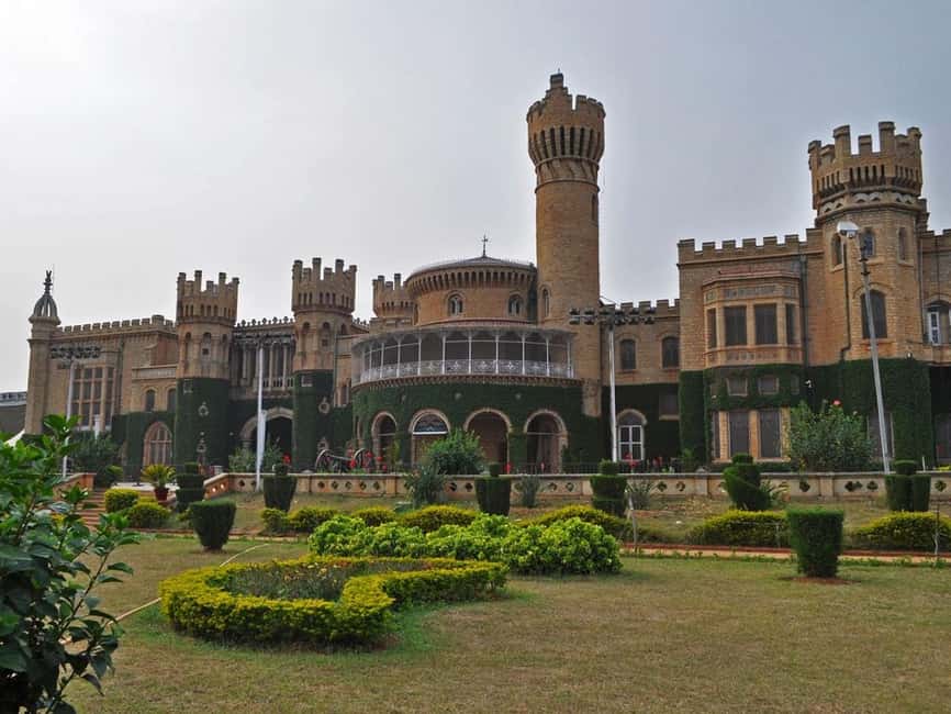Bangalore City Tour: Lalbagh, Tipu Palace & Bull Temple - ISKCON Temple and a different kind of devotion