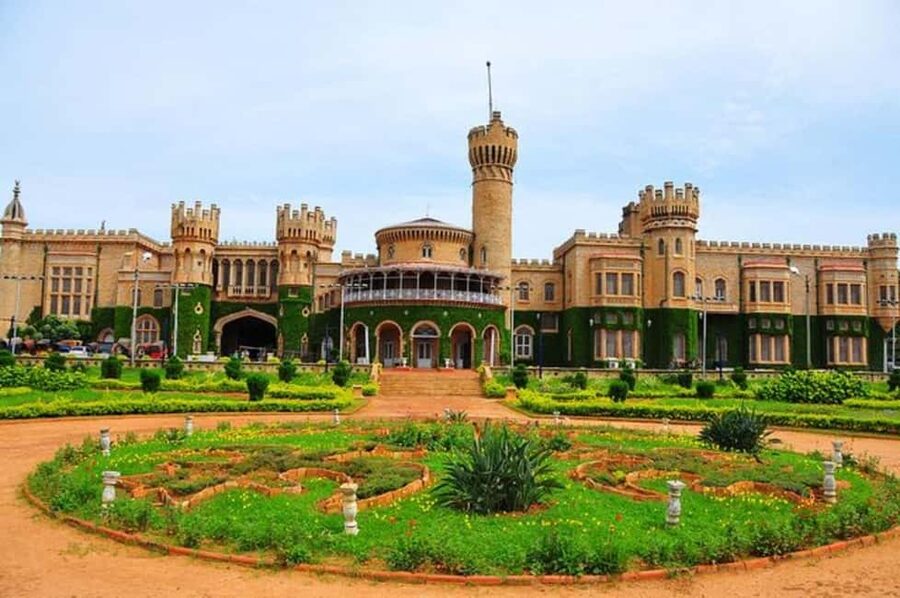 Bangalore City Tour: Walking, Palace & Temples - Bull Temple and Bangalore’s religious landmarks
