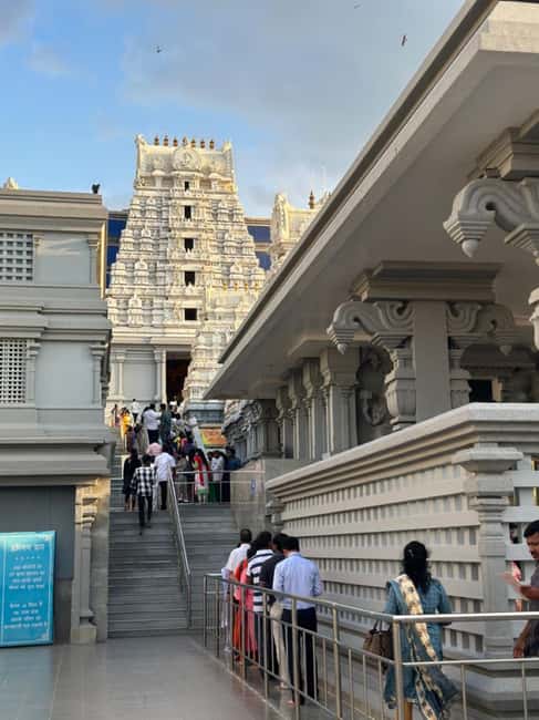 Bangalore City Tour: Walking, Palace & Temples - Lalbagh Botanical Garden and Cubbon Park
