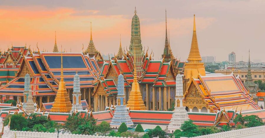 Bangkok: Grand Palace and Emerald Buddha Half-Day Tour - What the two-hour schedule feels like