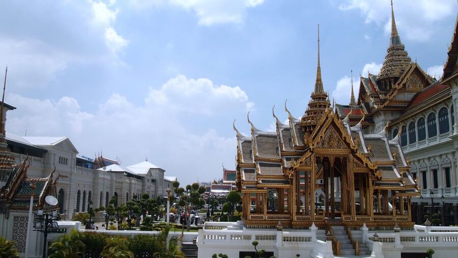 Bangkok: Grand palace and Iconic temple Half-Day Private - Price, admission fees, and overall value